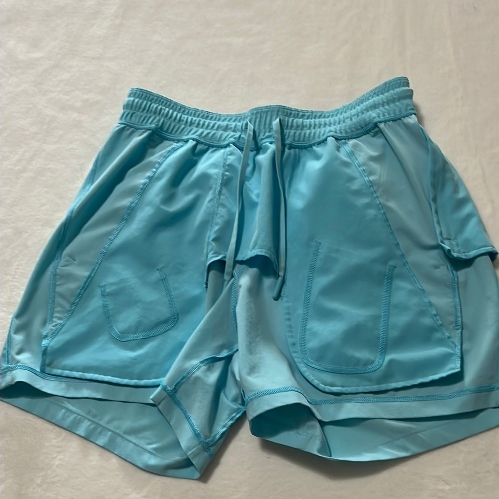 Lululemon men’s Light Blue Athletic Shorts - Picture 6 of 8